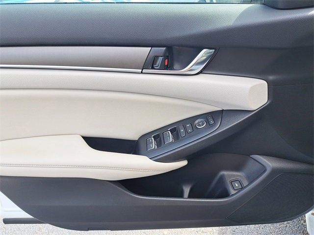 2022 Honda Accord LX photo 18