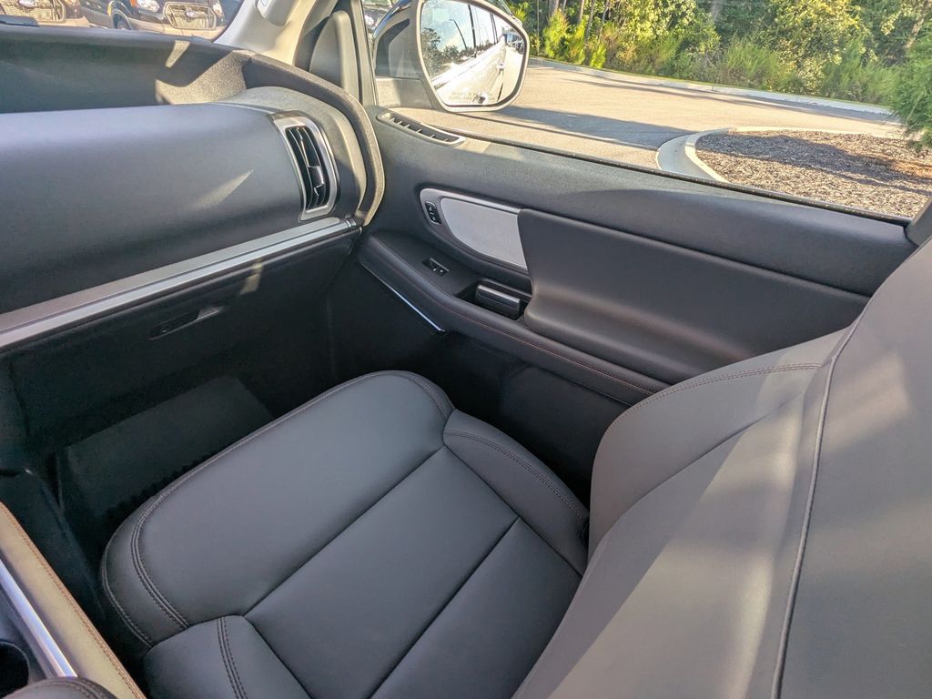 2025 Ford Expedition photo 20