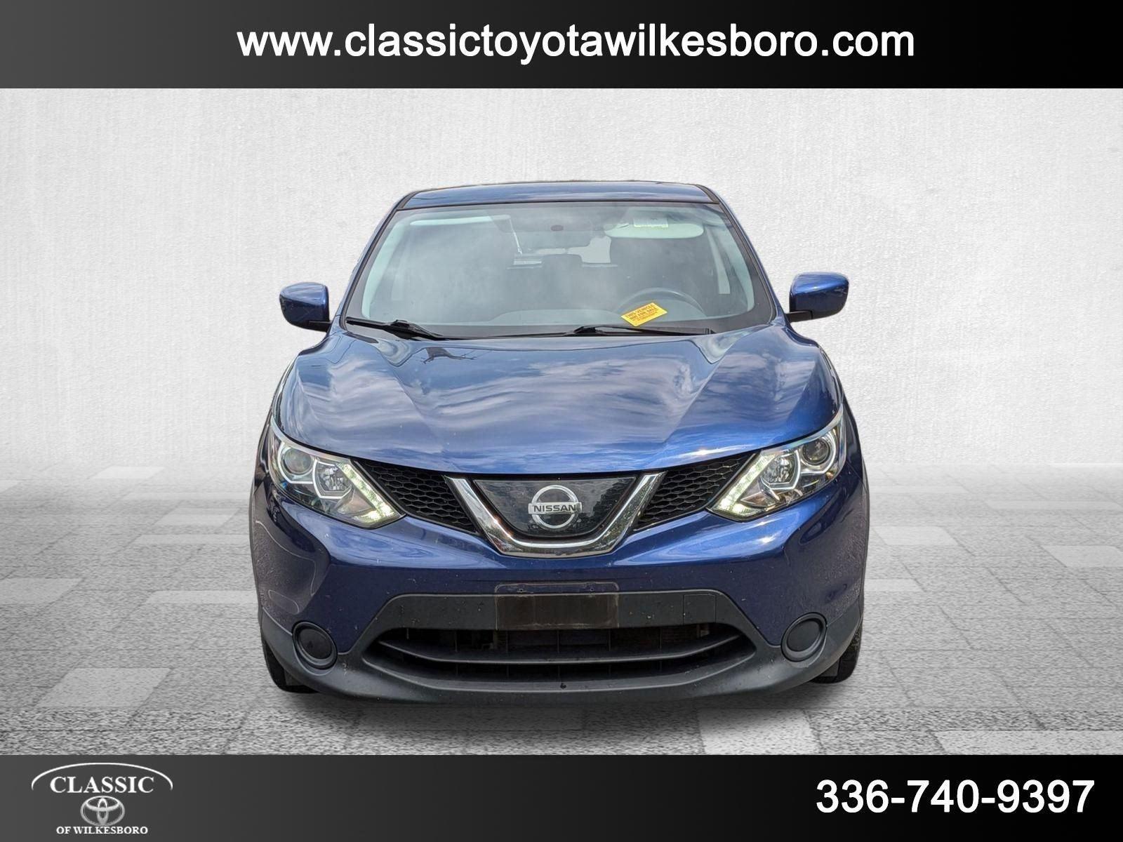 2019 Nissan Rogue Sport S photo 2