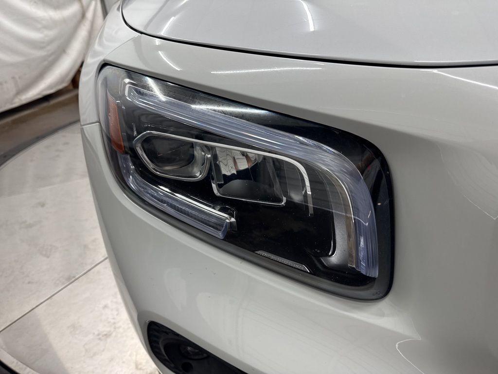 2021 Mercedes Benz GLB 250 photo 9
