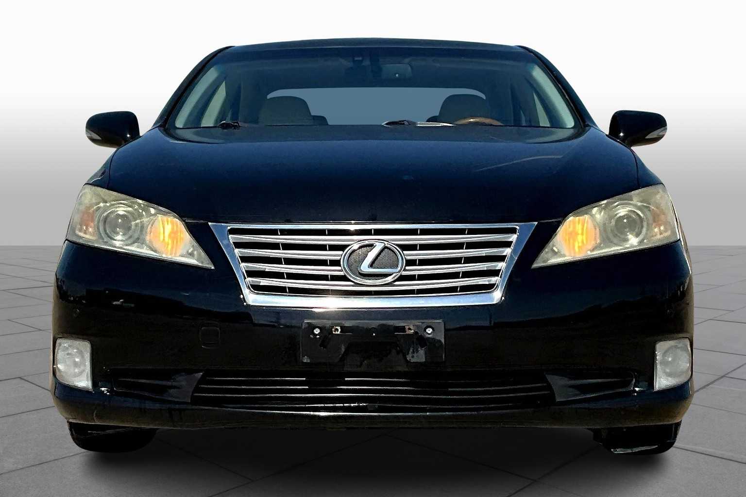2011 Lexus ES 350 photo 3