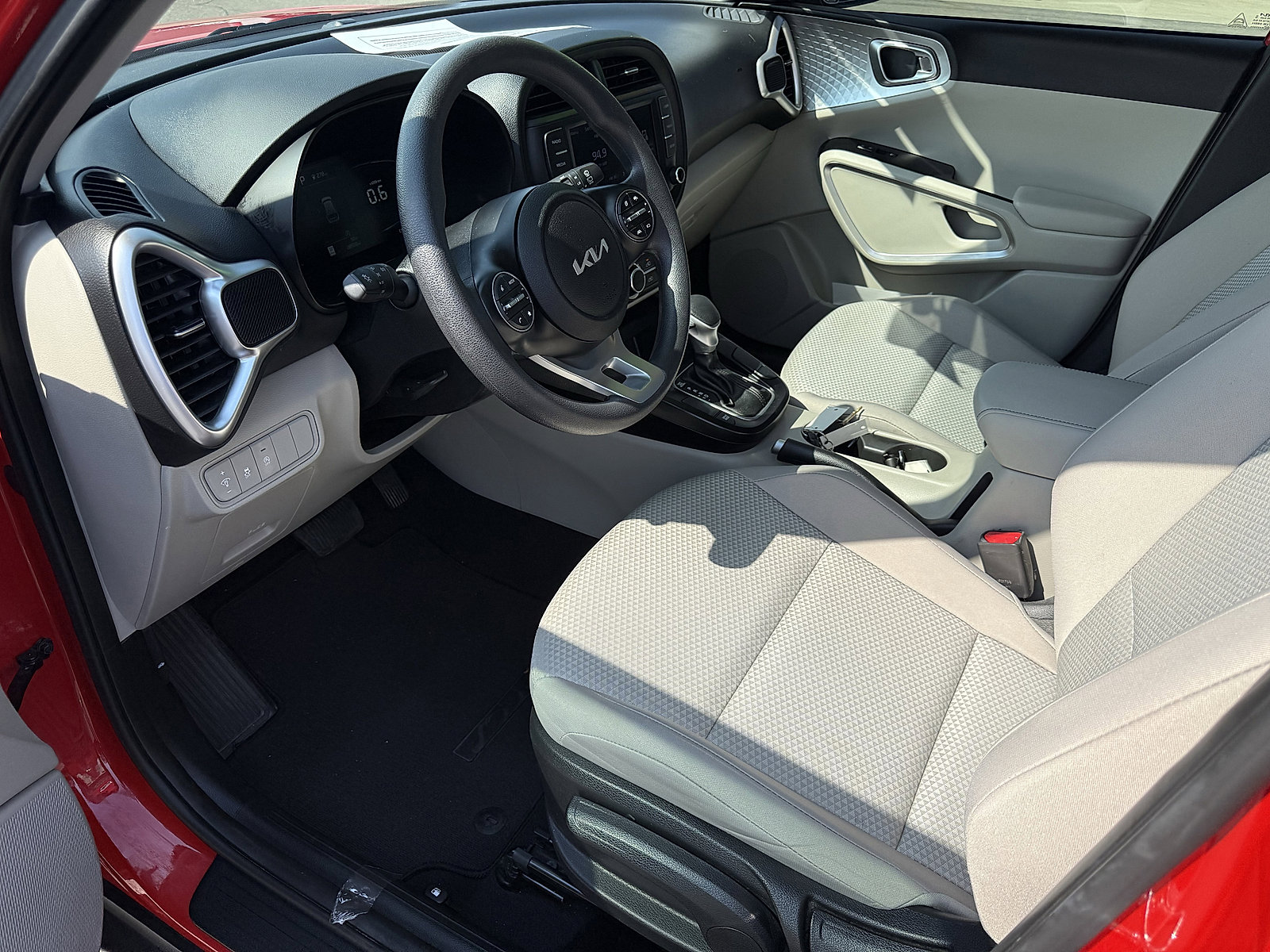 2023 Kia Soul LX S photo 11