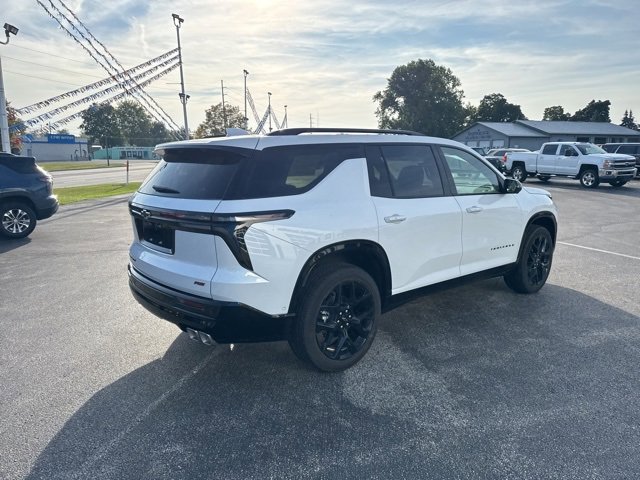 2026 Chevrolet Traverse RS photo 3