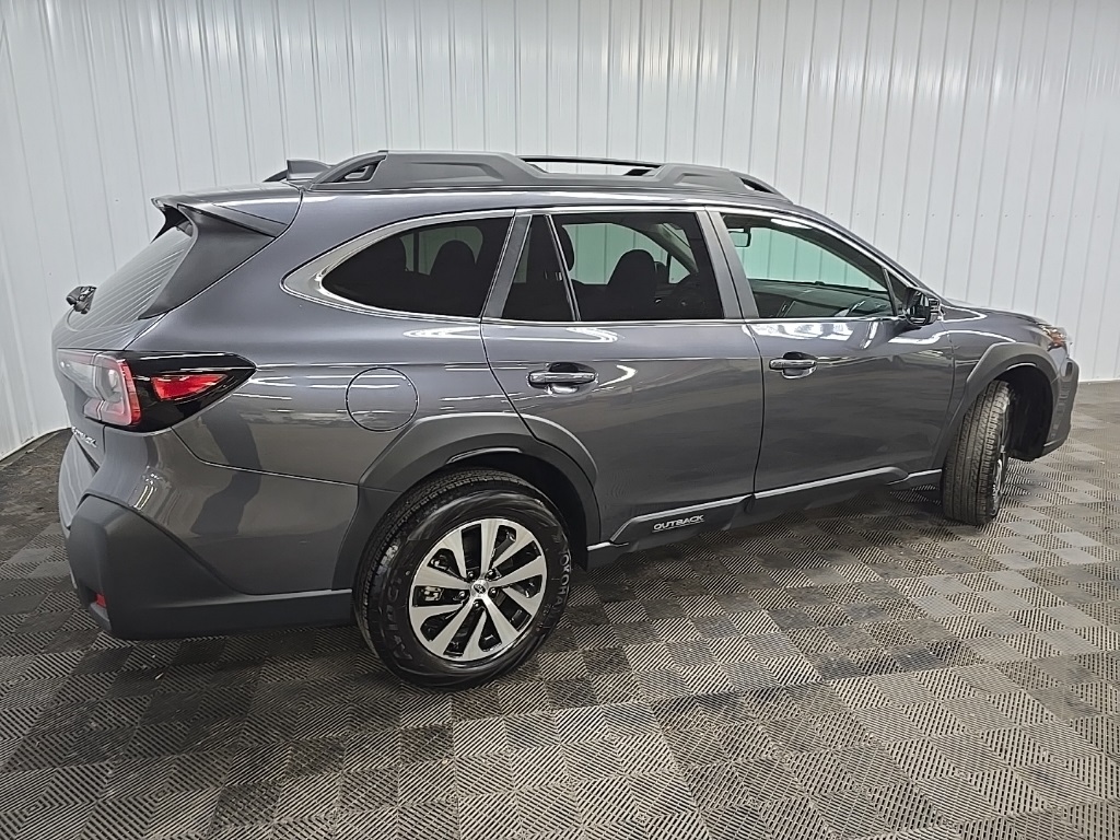2025 Subaru Outback Premium photo 3