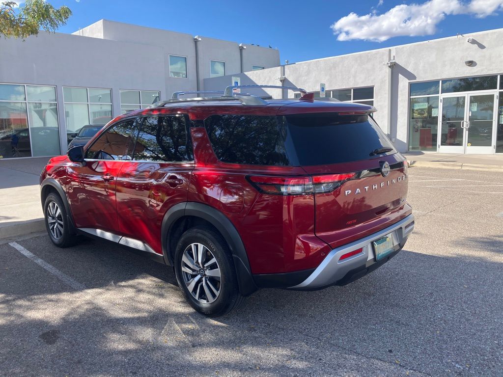 2023 Nissan Pathfinder SL photo 7