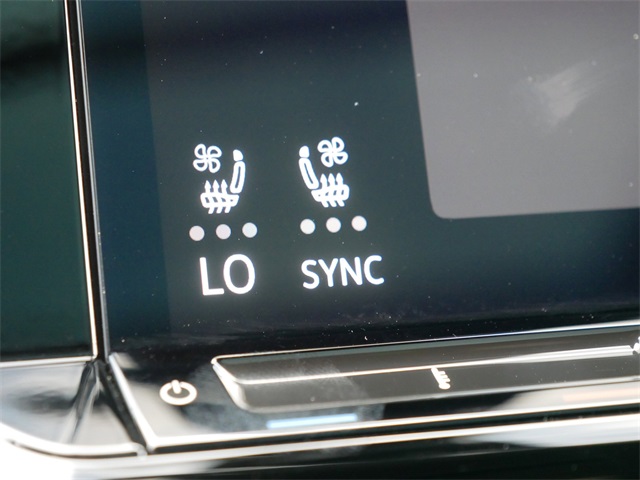2024 Volkswagen Atlas Cross Sport SE Technology photo 31