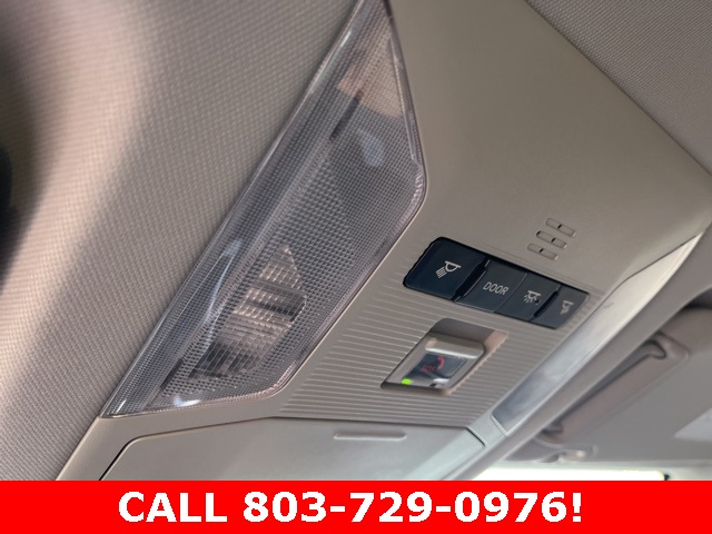 2021 Toyota RAV4 XLE photo 28