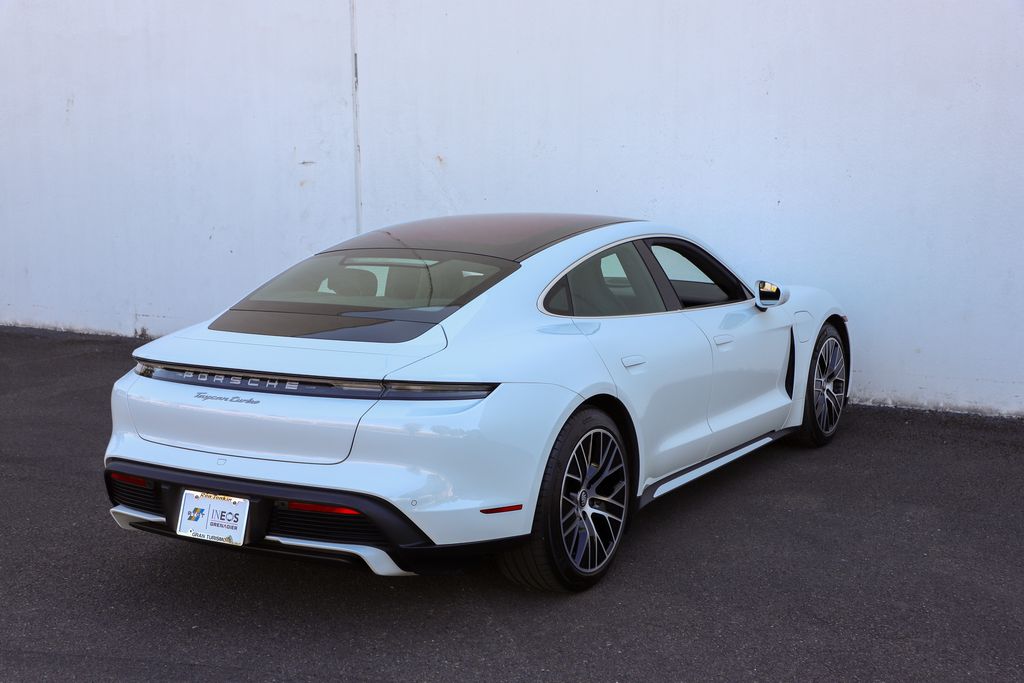 2020 Porsche Taycan Turbo photo 33