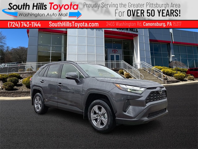 2025 Toyota RAV4 XLE's photo