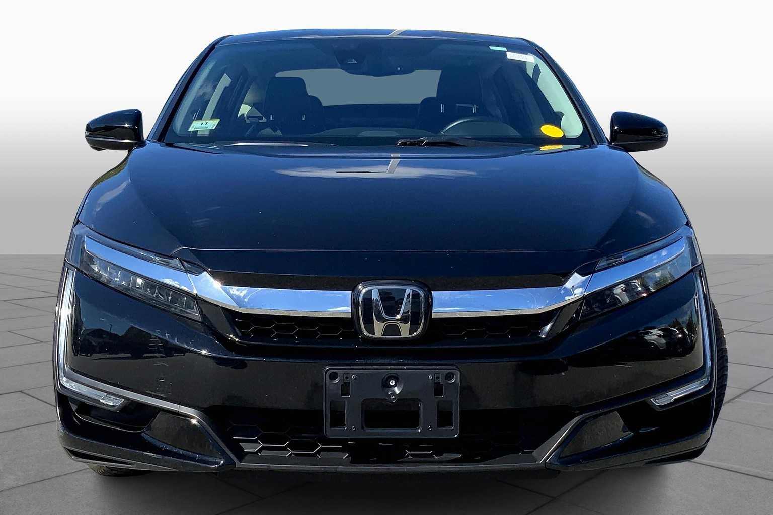 2018 Honda Clarity Plug-In Hybrid Touring photo 3