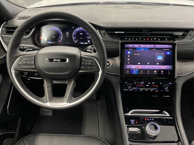 2025 Jeep Grand Cherokee Limited photo 4