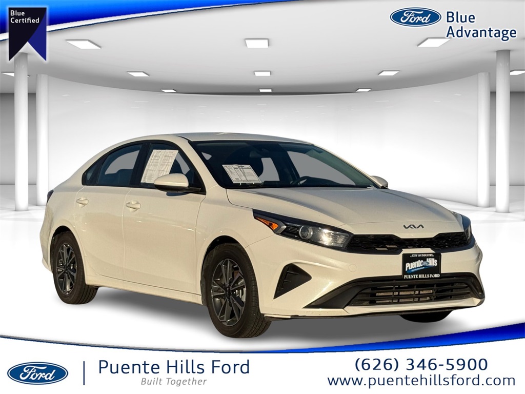 2023 Kia Forte LXS's photo