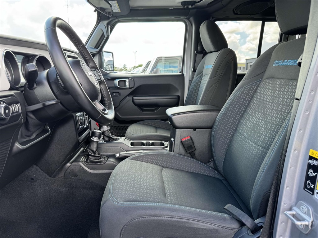 2021 Jeep Wrangler Unlimited Islander photo 13