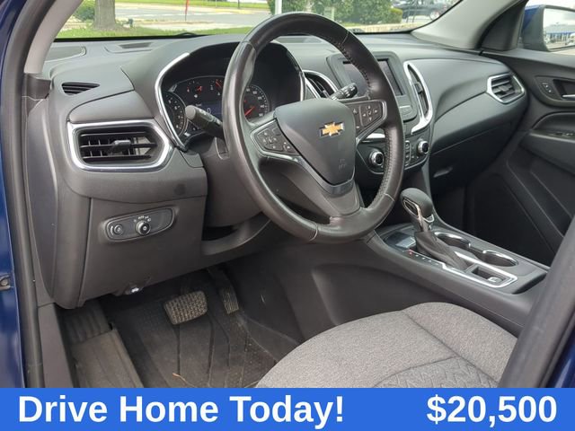 2022 Chevrolet Equinox LT photo 2