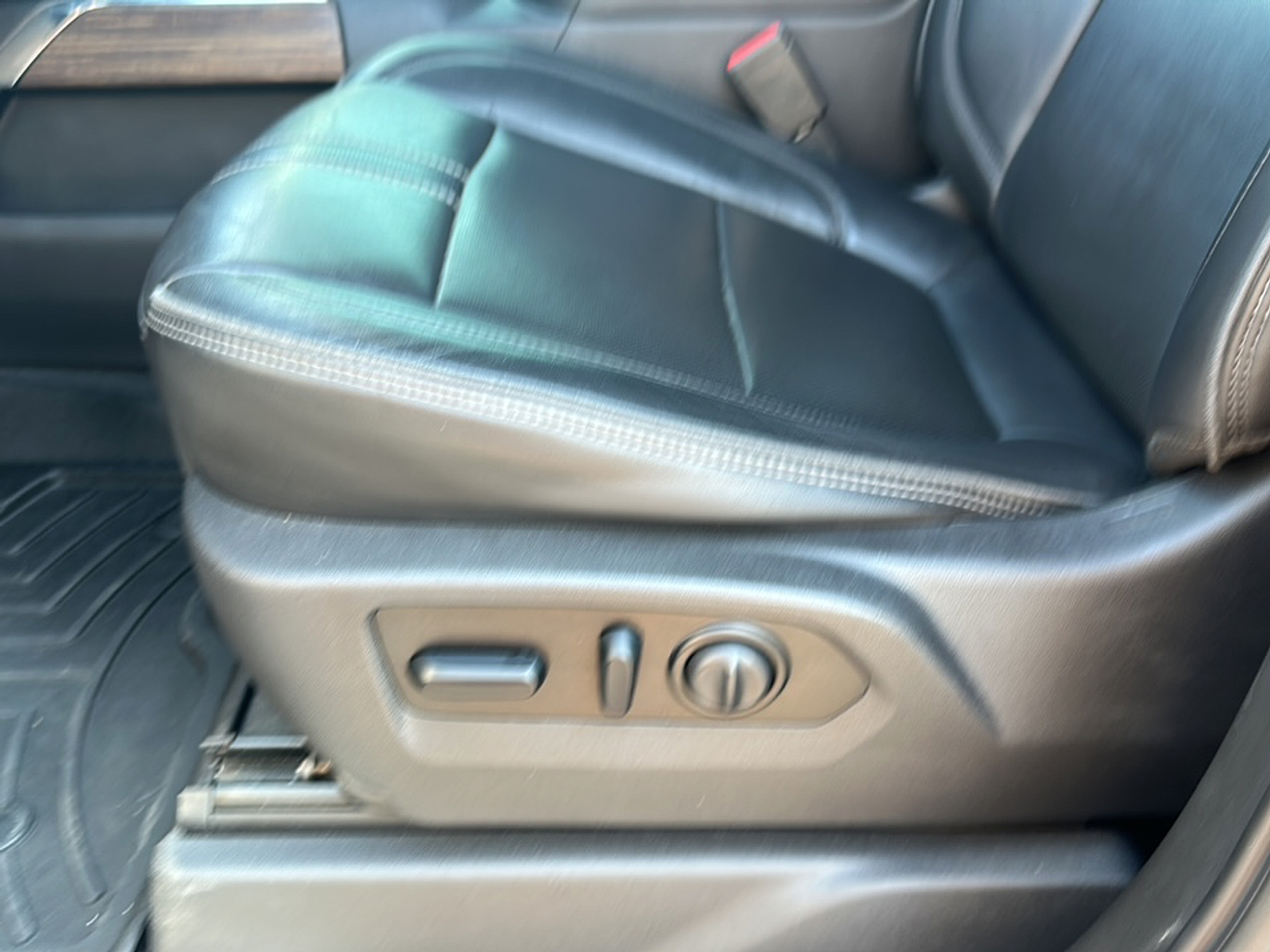 2021 Chevrolet Silverado 1500 High Country photo 5