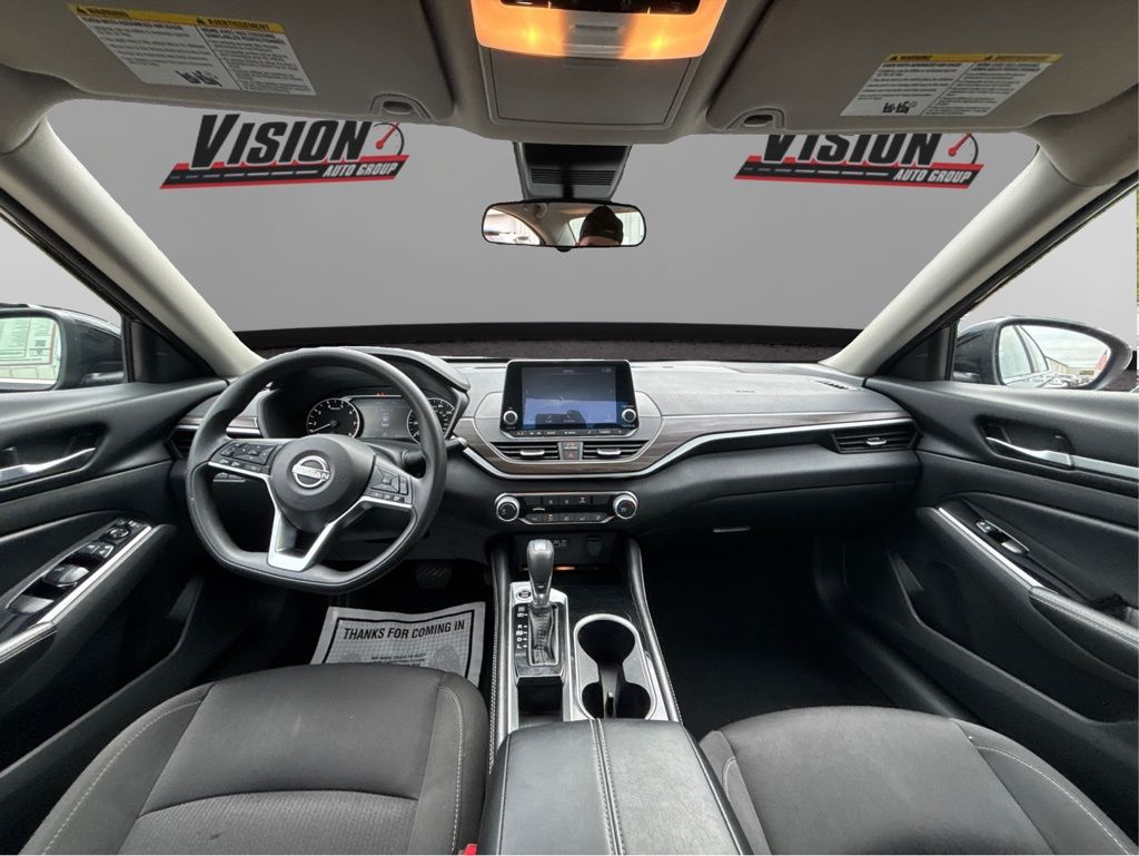 2023 Nissan Altima 2.5 SV photo 10