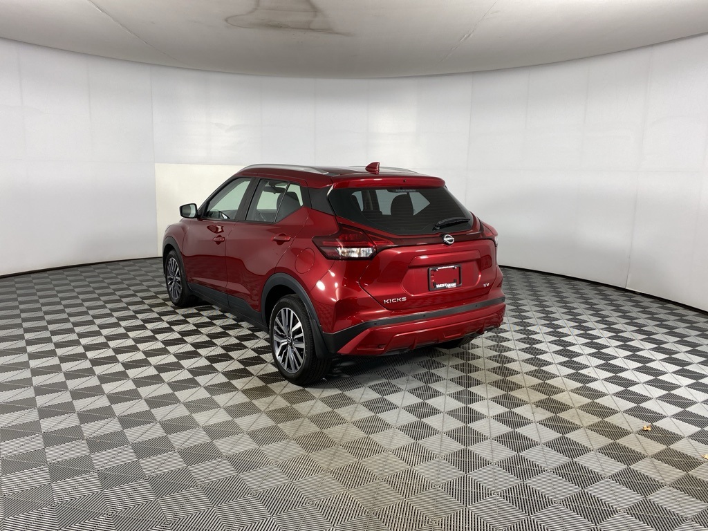 2023 Nissan Kicks SV photo 3