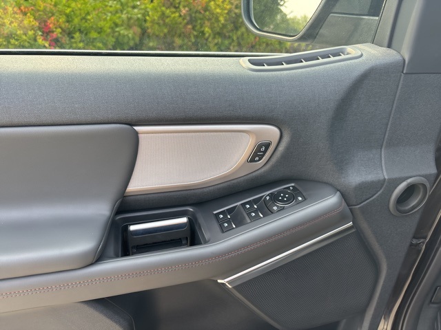 2025 Ford Expedition MAX photo 10