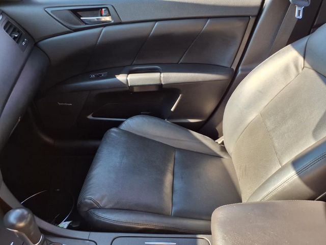 2010 Suzuki Kizashi photo 26