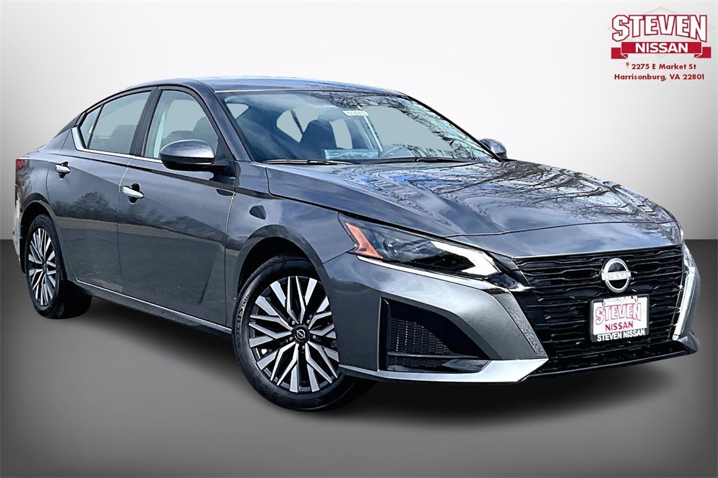 2025 Nissan Altima SV's photo