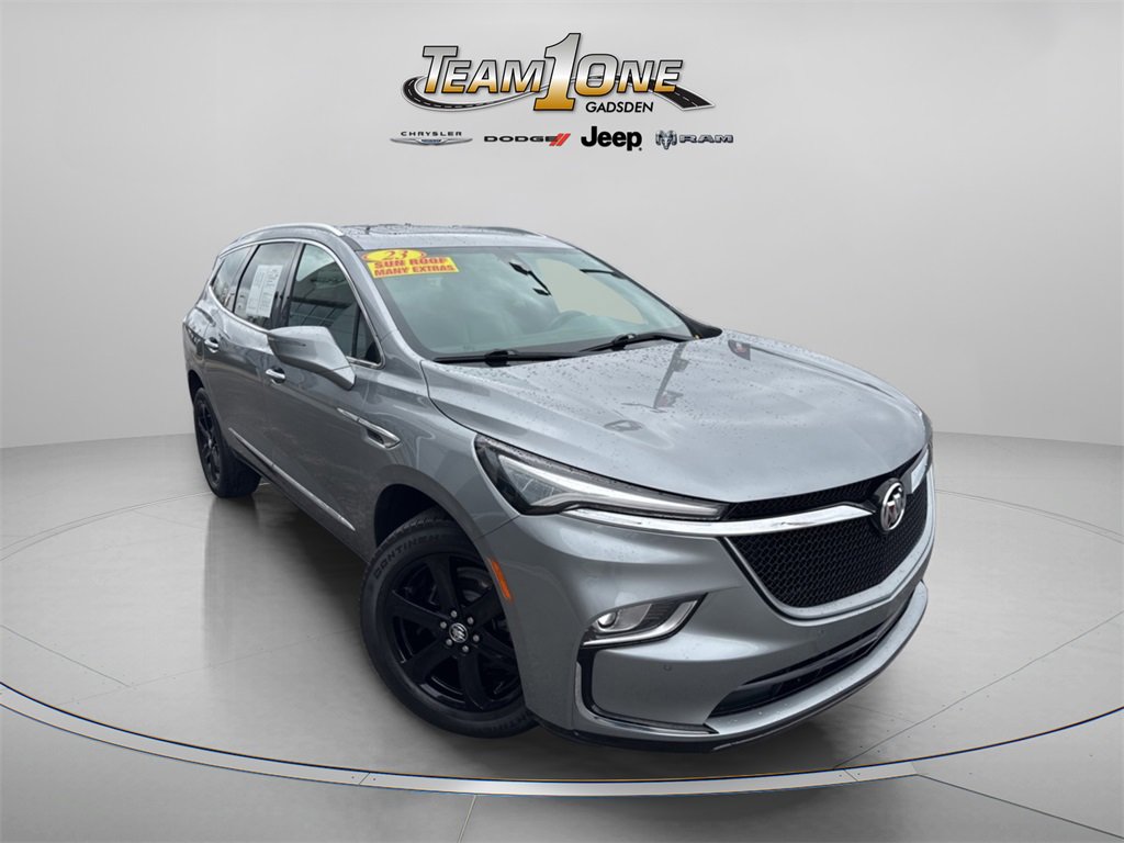 2023 Buick Enclave Essence's photo