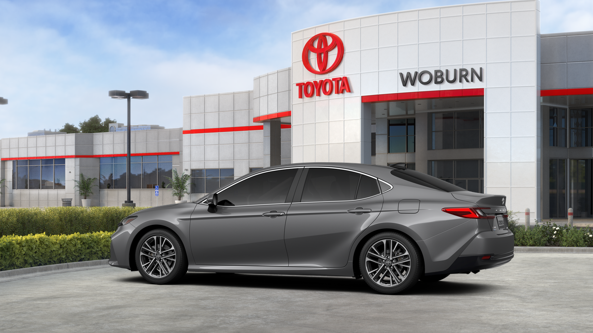 2025 Toyota Camry XLE photo 5