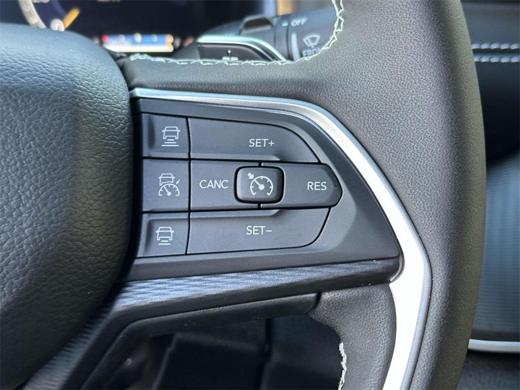 2025 Jeep Grand Cherokee Altitude X photo 6