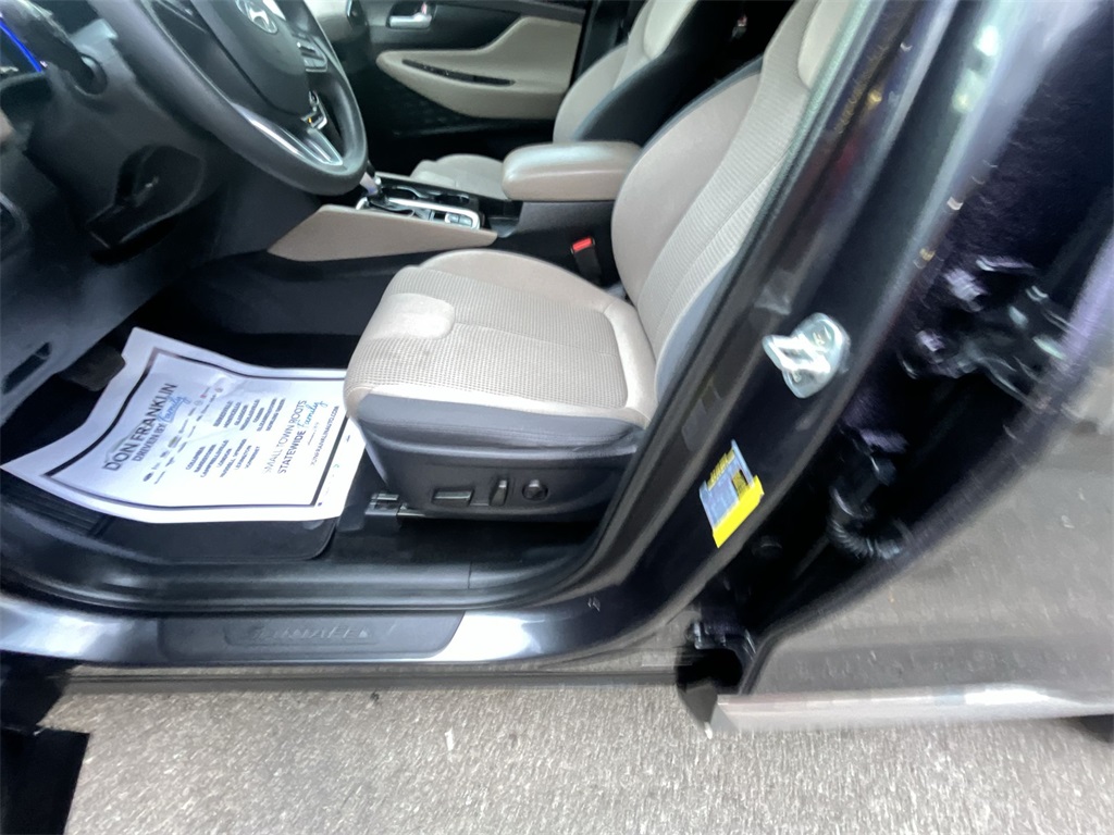 2020 Hyundai Santa Fe SEL photo 11