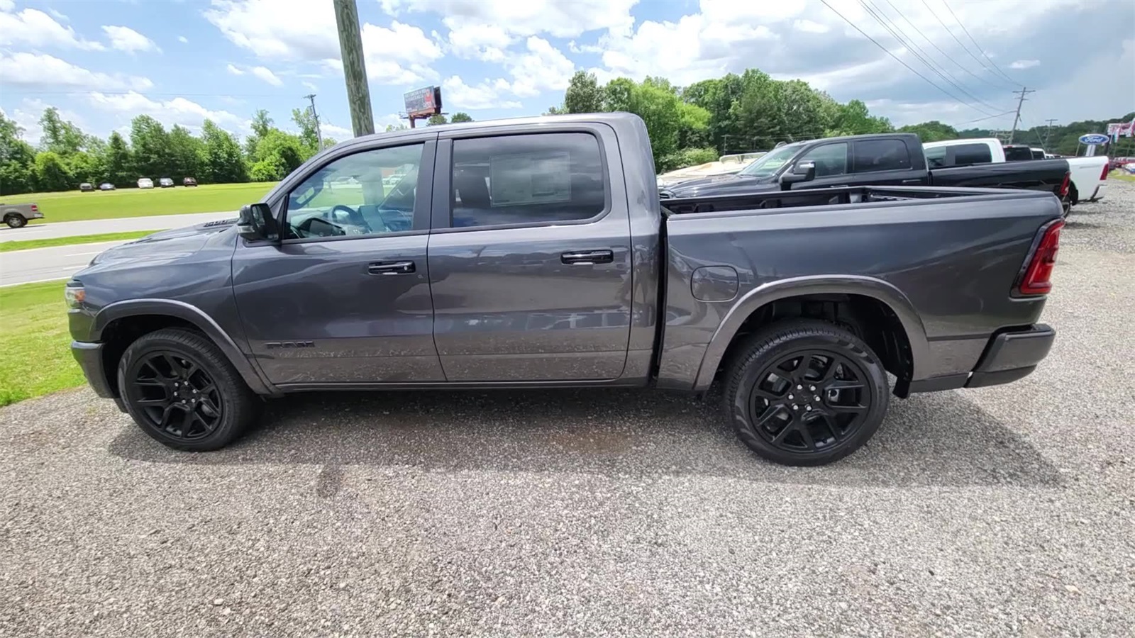 2025 Ram 1500 Laramie photo 2