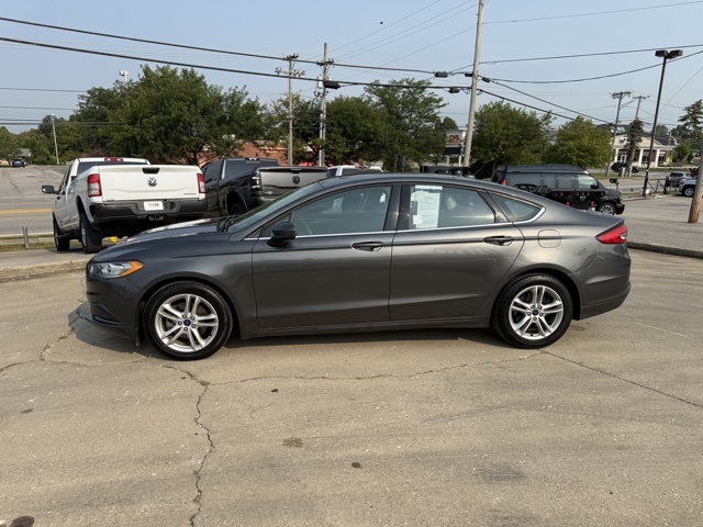 2018 Ford Fusion SE photo 9
