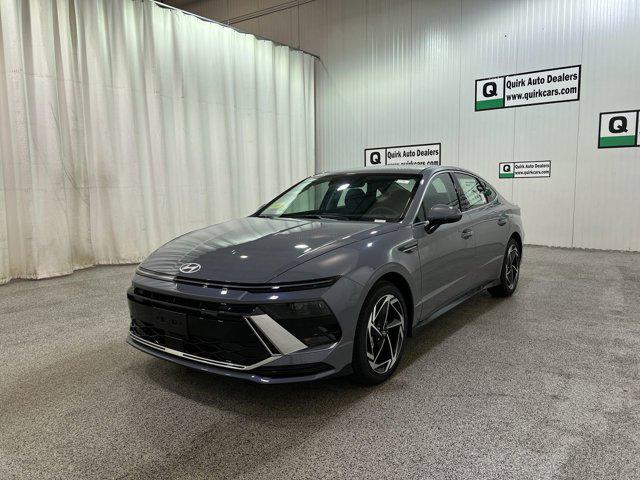 2026 Hyundai Sonata SEL Sport photo 2