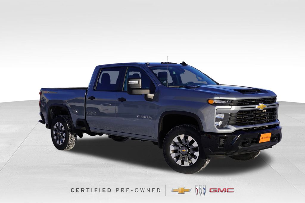 2024 Chevrolet Silverado 2500HD Custom's photo
