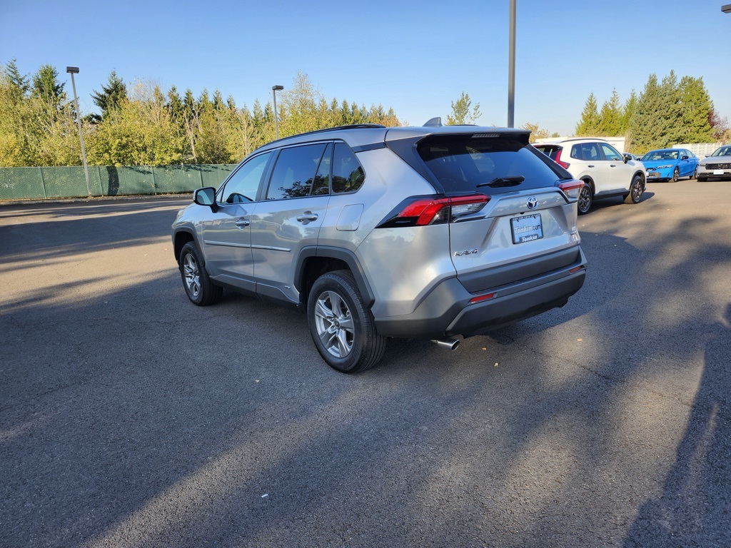 2023 Toyota RAV4 Hybrid LE photo 4