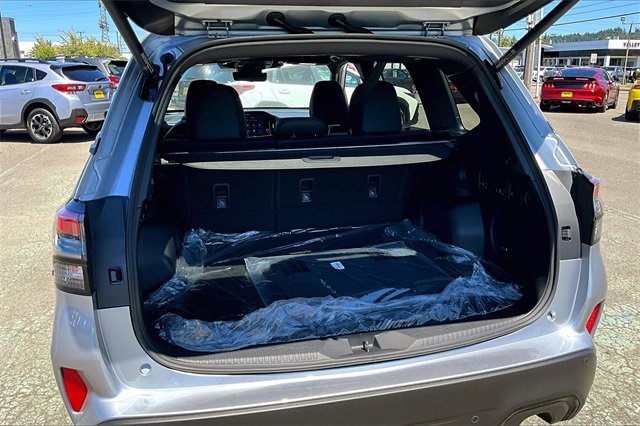 2025 Subaru Forester Touring photo 22
