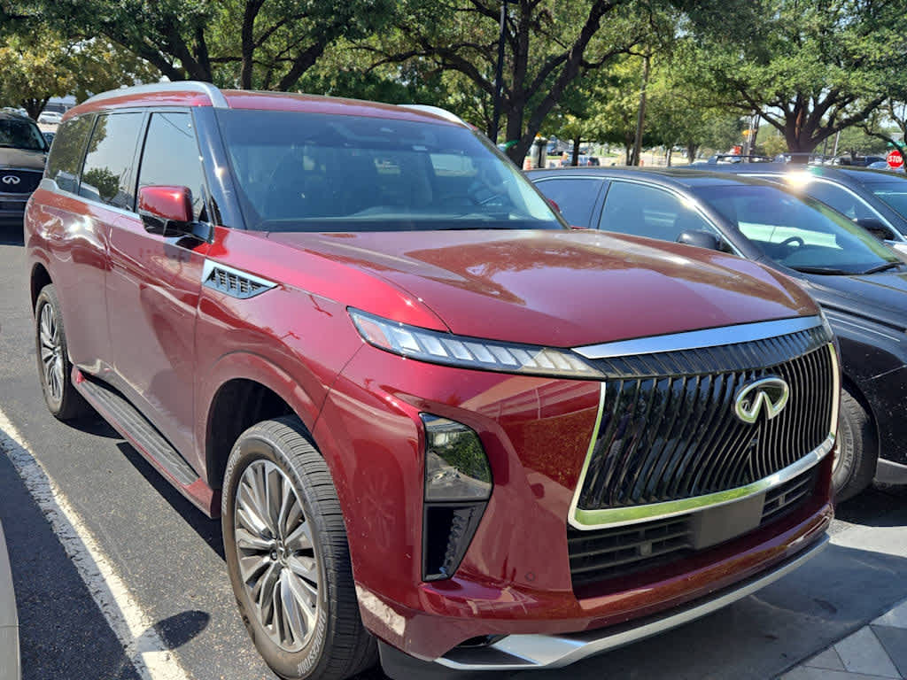 2025 Infiniti QX80 Luxe photo 2