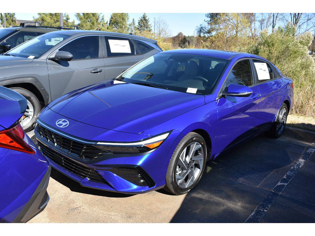 2026 Hyundai Elantra Limited's photo