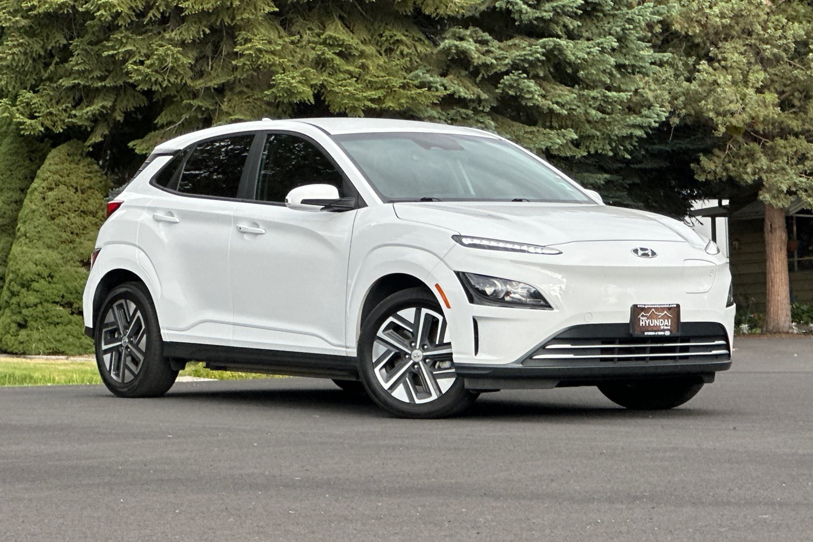 Used 2023 Hyundai Kona EV SE with VIN KM8K23AG2PU174490 for sale in Bend, OR