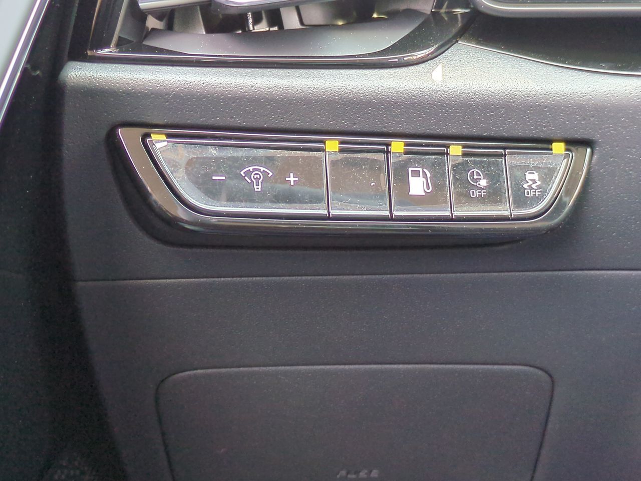 2025 Kia Niro Plug-In Hybrid EX photo 14