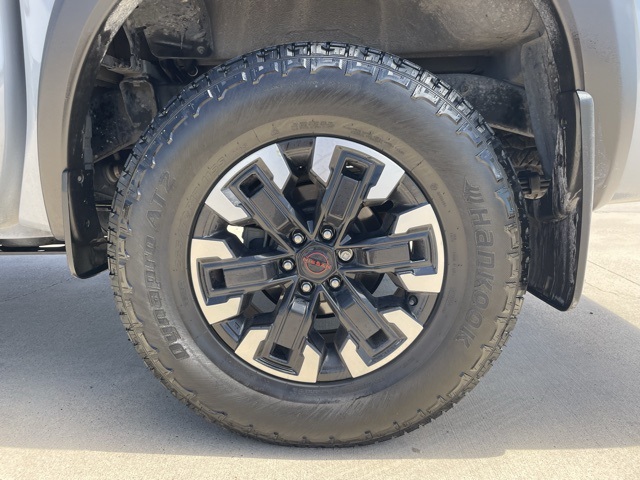 2024 Nissan Frontier PRO-4X photo 16