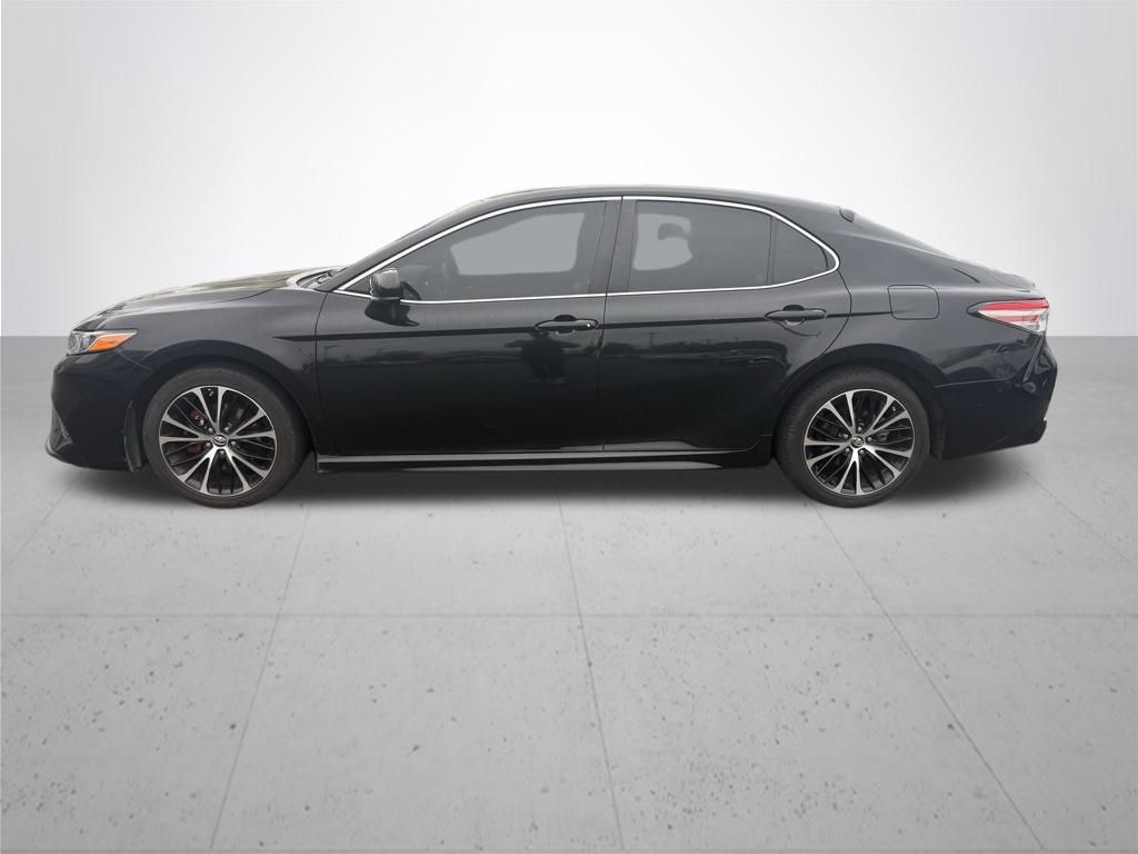 2018 Toyota Camry L photo 7