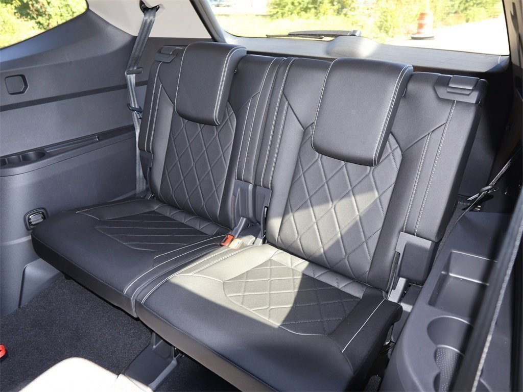 2025 Volkswagen Atlas SEL Premium R-Line photo 16