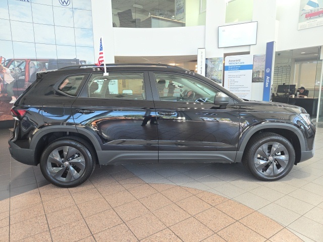 2025 Volkswagen Taos S photo 8