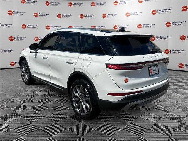 2020 Lincoln Corsair Standard photo 2
