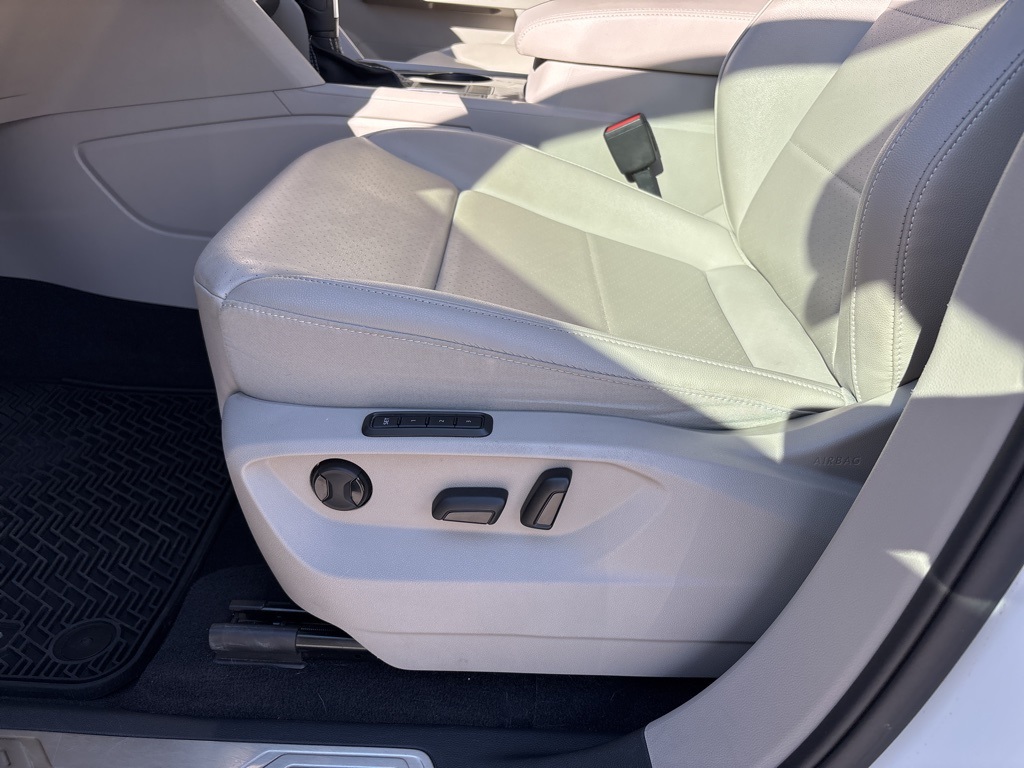 2021 Volkswagen Atlas SEL photo 11