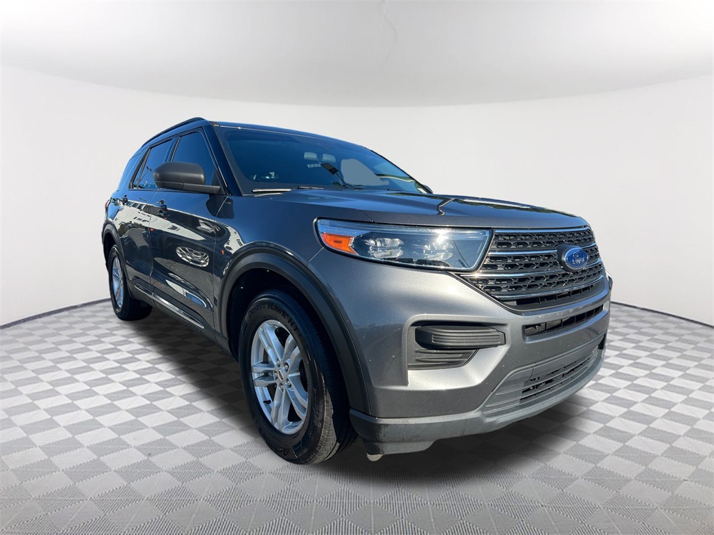 2022 Ford Explorer XLT photo 2