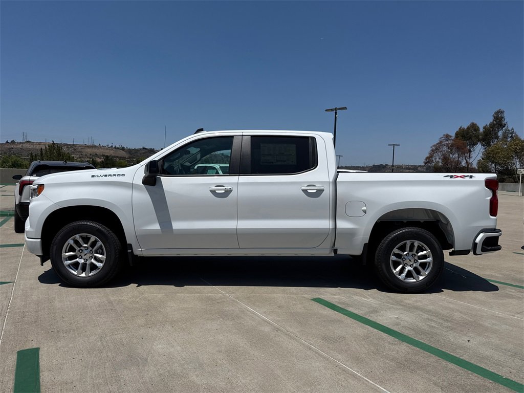 2025 Chevrolet Silverado 1500 RST photo 3