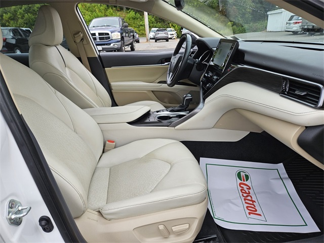 2023 Toyota Camry XLE photo 13