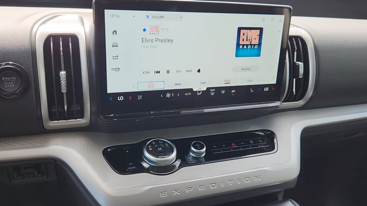 2025 Ford Expedition photo 22