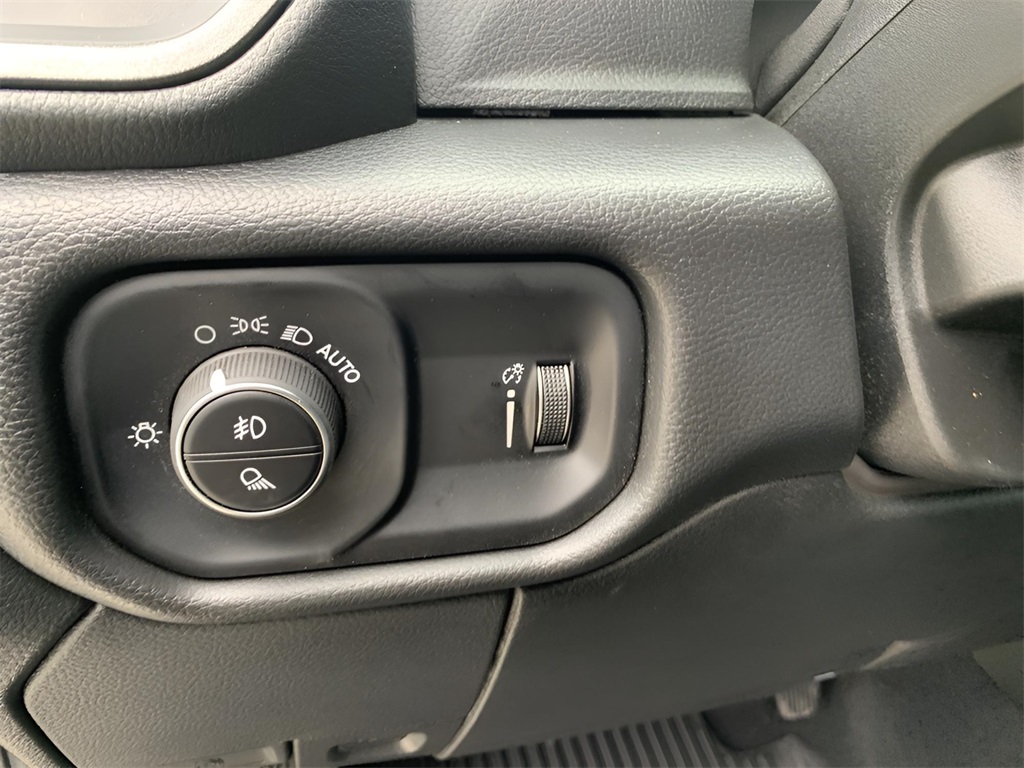 2025 Ram 2500 Tradesman photo 29