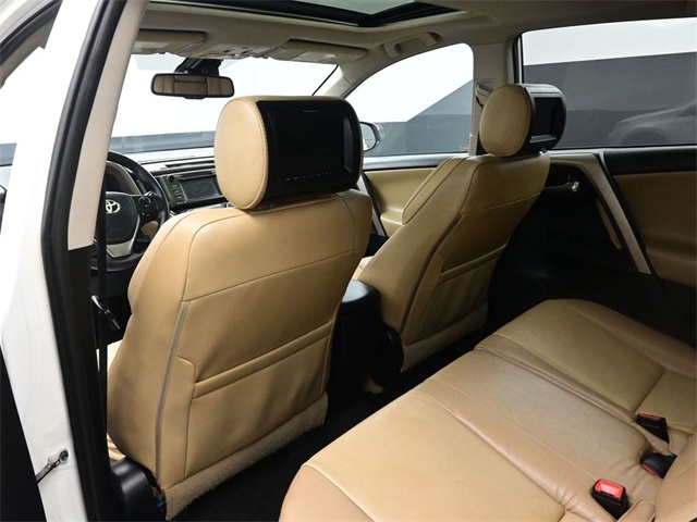 2015 Toyota RAV4 Limited photo 3